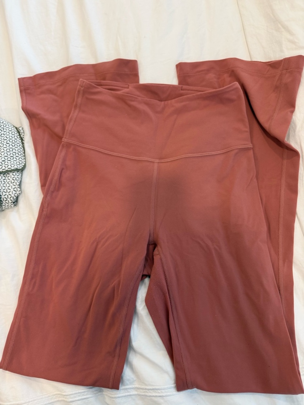 Lululemon Pink Groove Pant SHR Flare Nulu Size 4 - Picture 5 of 5